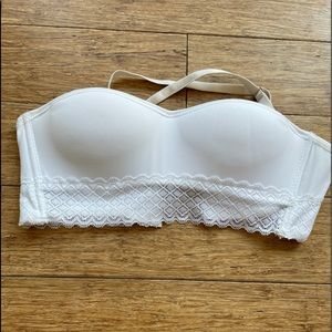 White strapless bra with removable straps.